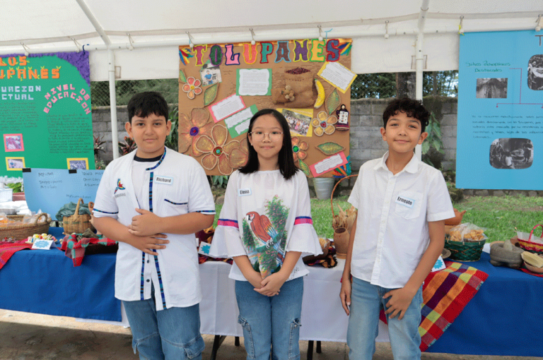 Alumnos-Primaria-Celebracion-Independencia